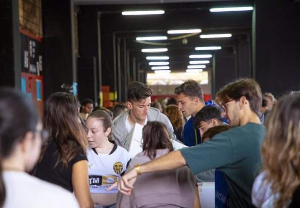  Voluntarios en Mestalla | SIGLO XXI 