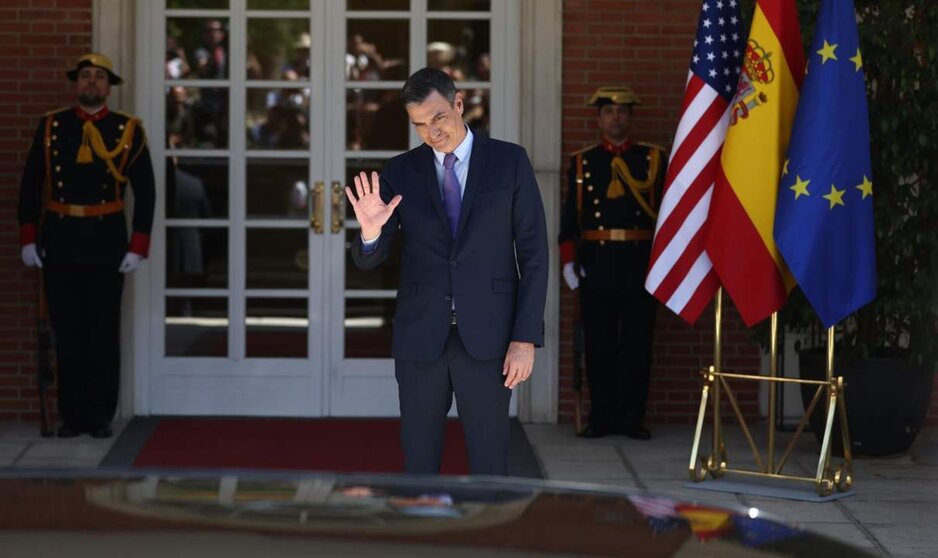  Archivo - El presidente del Gobierno, Pedro Sánchez, espera para recibir al entonces presidente de los Estados Unidos para celebrar una reunión en el Palacio de La Moncloa, a 28 de junio de 2022, en Madrid (España). Joe Biden - EUROPA PRESS/E. Parra. POOL - Europa Press 