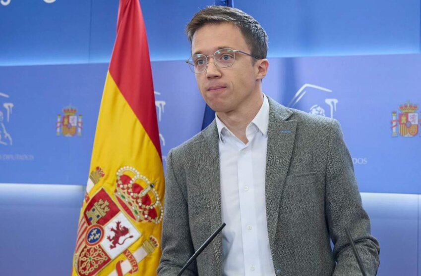  El portavoz de Sumar Iñigo Errejón durante una rueda de prensa posterior a la reunión de la Junta de Portavoces, en el Congreso de los Diputados, a 22 de octubre de 2024, en Madrid (España). - Jesús Hellín - Europa Press 