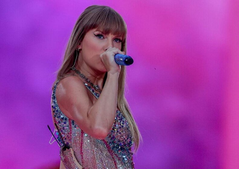  Archivo - La cantante Taylor Swift durante la primera de sus dos actuaciones en el Estadio Santiago Bernabéu, a 29 de mayo de 2024, en Madrid (España). La artista estadounidense Taylor Swift actúa hoy y mañana, 30 de mayo, en el nuevo Estadio Santiago Ber - Ricardo Rubio - Europa Press - Archivo 