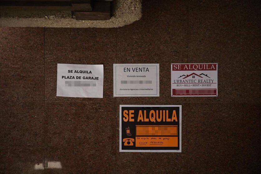  Carteles de venta y alquiler de viviendas 