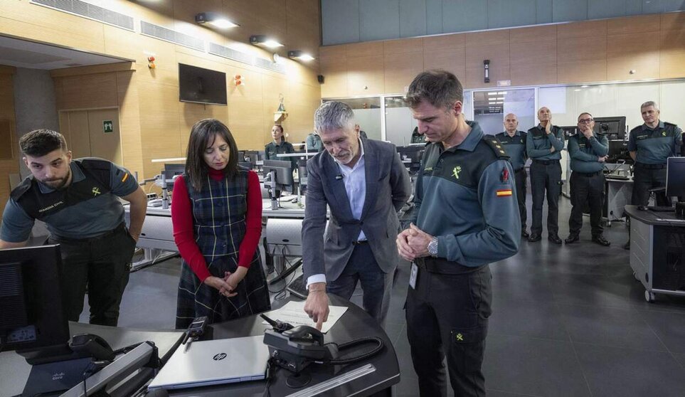  El ministro del Interior, Fernando Grande-Marlaska, ha felicitado a todas las patrullas operativas esta jornada, a través del Sistema De Radiocomunicaciones Digitales de Emergencia del Estado (SIRDEE), desde la Dirección General de la Guardia Civil. - MINISTERIO DEL INTERIOR 