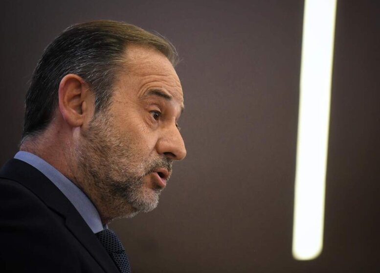  El exministro José Luis Ábalos durante una rueda de prensa en el Congreso de los Diputados - Fernando Sánchez - Europa Press 