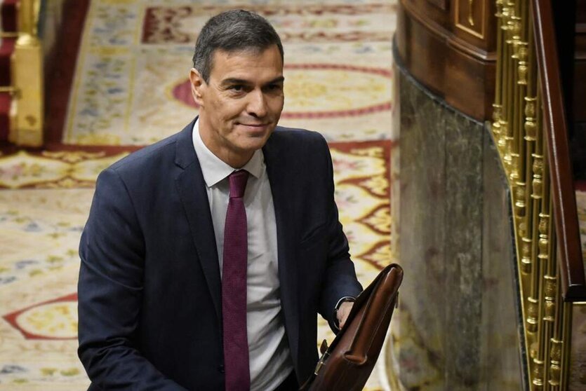  Archivo - El presidente del Gobierno, Pedro Sánchez, sale de una sesión de control al Gobierno, en el Congreso de los Diputados, a 16 de octubre de 2024, en Madrid (España). - Fernando Sánchez - Europa Press - Archivo 