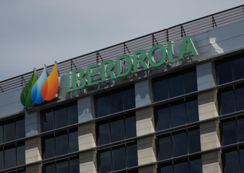  Fachada de la sede de Iberdrola, a 31 de marzo de 2023, en Madrid (España). Energías Renovables Ibermap, la 'joint venture' creada en 2021 por Mapfre e Iberdrola para coinvertir en energías limpia, ha alcanzado los 445 megavatios (MW) en cartera - Eduardo Parra - Europa Press 