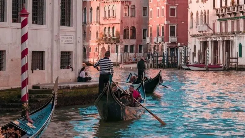  Turistas en Venecia<br>Fuente: Unsplash 