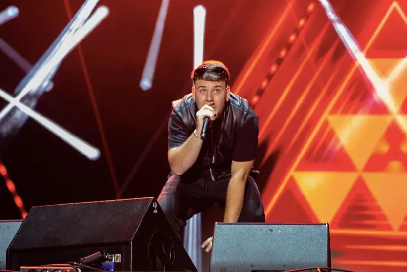  Archivo - El cantante canario Quevedo durante su actuación en el Share Festival Barcelona, en el Parc del Fòrum, a 9 de junio de 2023, en Barcelona, Cataluña (España). En su quinta edición este festival de música de género urbano, como el rap, el reguetón - Kike Rincón - Europa Press - Archivo 