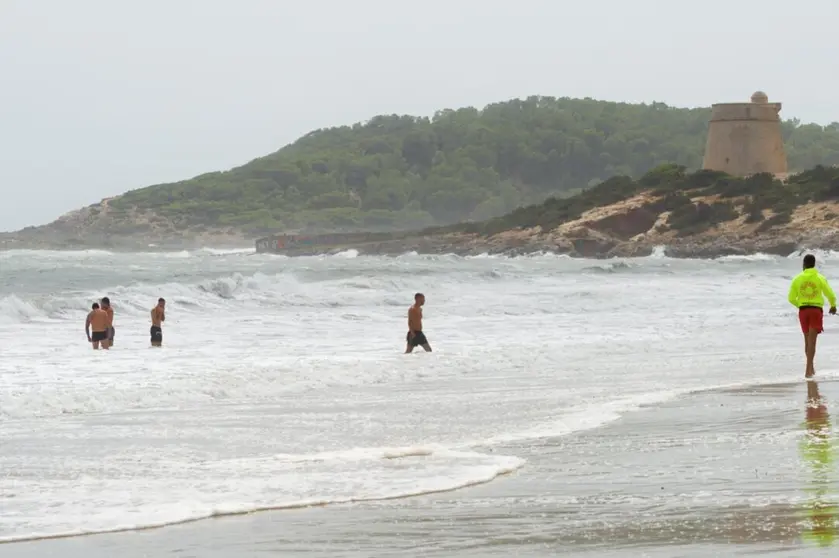  Archivo - Tiempo estable y subida de temperaturas en la Península este domingo con posibles lluvias localmente fuertes en Baleares - Germán Lama - Europa Press - Archivo 